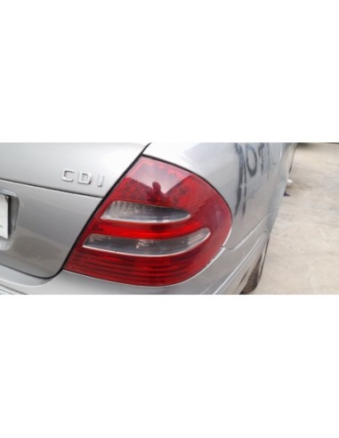PILOTO TRASERO DERECHO MERCEDES-BENZ CLASE E...