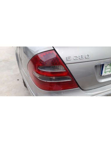 PILOTO TRASERO IZQUIERDO MERCEDES-BENZ CLASE E...