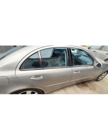 PUERTA TRASERA DERECHA MERCEDES-BENZ CLASE E...