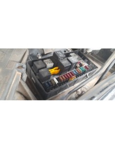CAJA RELES / FUSIBLES AUDI 100 BERLINA (443) - 269639