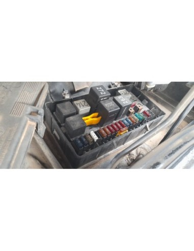 CAJA RELES / FUSIBLES AUDI 100 BERLINA (443) -...