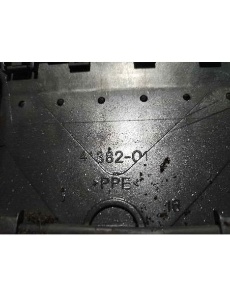 REJILLA AIREADORA AUDI A4 BERLINA (8E) - 269010