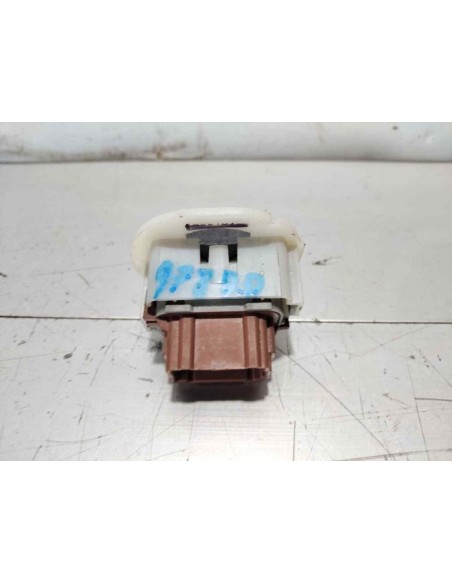 MANDO ELEVALUNAS DELANTERO DERECHO RENAULT MEGANE II COUPE/CABRIO - 253620