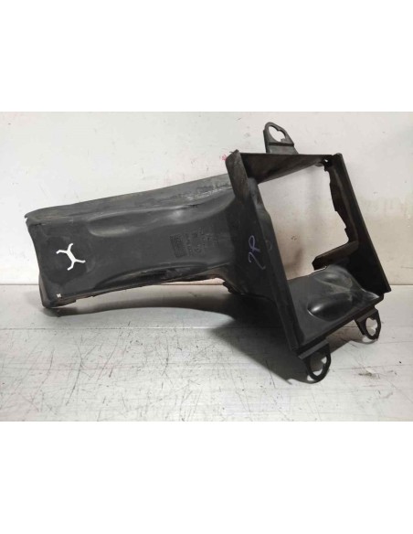 MOLDURA PARAGOLPE DELANTERA IZQUIERDA AUDI A6 BERLINA (4F2) - 270525