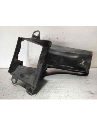 MOLDURA PARAGOLPE DELANTERA DERECHA AUDI A6...