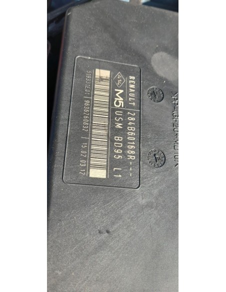 CAJA RELES / FUSIBLES RENAULT MEGANE III BERLINA 5P - 270739