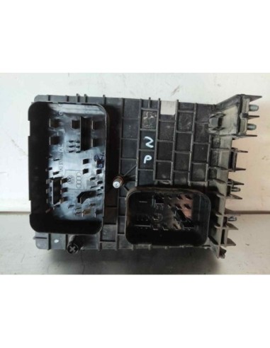 CAJA RELES / FUSIBLES VOLKSWAGEN GOLF V...
