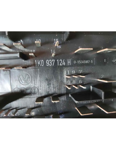CAJA RELES / FUSIBLES VOLKSWAGEN GOLF V (1K1)(10 2003) - 233044