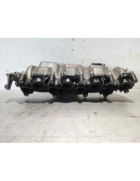 COLECTOR ADMISION VOLKSWAGEN PASSAT BERLINA (362) - 271576