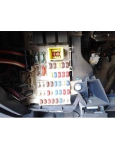 CAJA RELES / FUSIBLES MITSUBISHI COLT CZ3 BERL  3 (Z30) -...