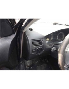 CAJA RELES / FUSIBLES VOLKSWAGEN BORA BERLINA (1J2)(1998)...