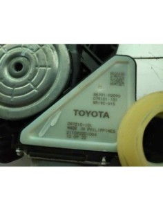 ELEVALUNAS DELANTERO DERECHO TOYOTA COROLLA TOURING... 2