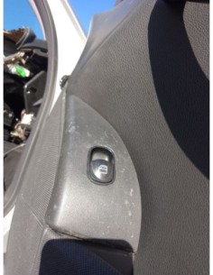 MANDO ELEVALUNAS DELANTERO DERECHO MERCEDES-BENZ CLASE C...