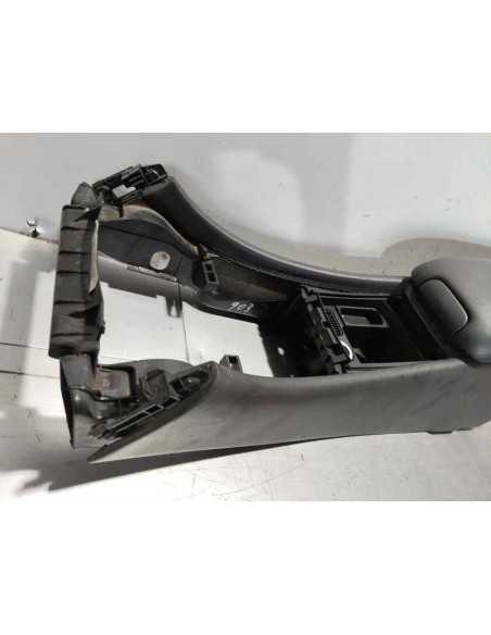APOYABRAZOS CENTRAL MERCEDES-BENZ CLASE C (BM 203) SPORTCOUPE - 241267