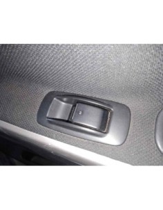 MANDO ELEVALUNAS TRASERO DERECHO TOYOTA COROLLA VERSO...