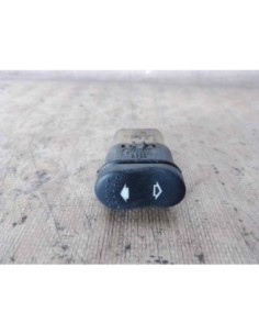 MANDO ELEVALUNAS DELANTERO DERECHO FORD FOCUS BERLINA...