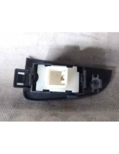 MANDO ELEVALUNAS TRASERO IZQUIERDO TOYOTA AVENSIS BERLINA... 2