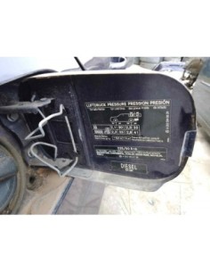 TAPA EXTERIOR COMBUSTIBLE MERCEDES-BENZ CLASE C (BM 203)... 2