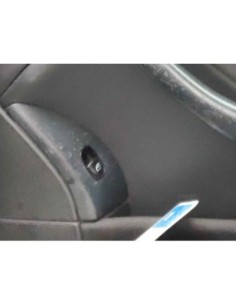MANDO ELEVALUNAS DELANTERO DERECHO MERCEDES-BENZ CLASE C...