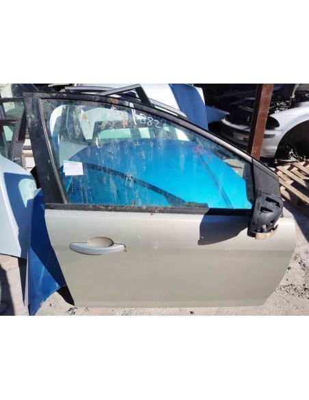 PUERTA DELANTERA DERECHA FORD FOCUS BERLINA (CB4) - 265480