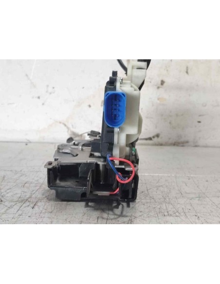 CERRADURA PUERTA DELANTERA DERECHA VOLKSWAGEN POLO IV (9N3) - 272436