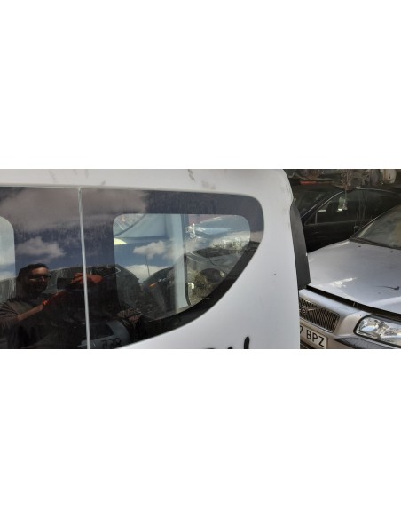 LUNA CUSTODIA TRASERA IZQUIERDA DACIA DOKKER - 272575