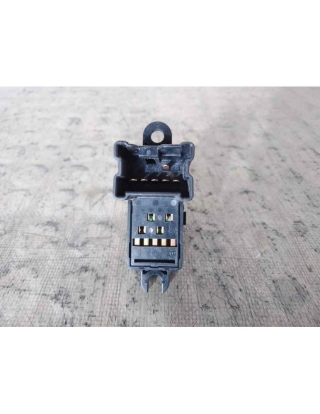 MANDO ELEVALUNAS DELANTERO DERECHO NISSAN NOTE (E11E) - 155579