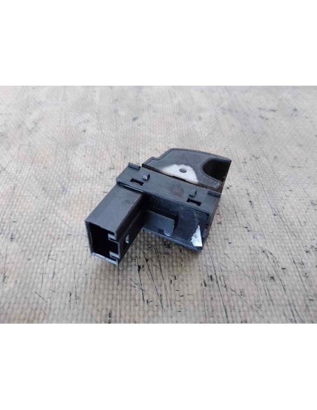 MANDO ELEVALUNAS TRASERO IZQUIERDO VOLKSWAGEN GOLF V (1K1)(10 2003) - 140028
