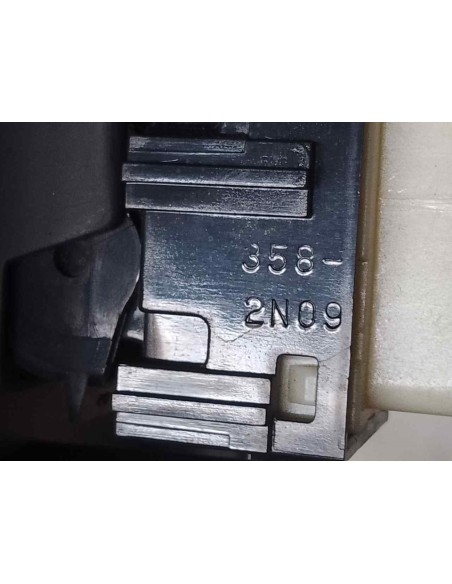 MANDO ELEVALUNAS DELANTERO DERECHO MAZDA 323 F/S BERLINA (BJ) - 182481