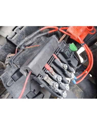 CAJA RELES / FUSIBLES VOLKSWAGEN GOLF IV...