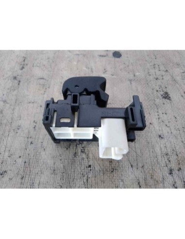 MANDO ELEVALUNAS DELANTERO DERECHO TOYOTA YARIS...