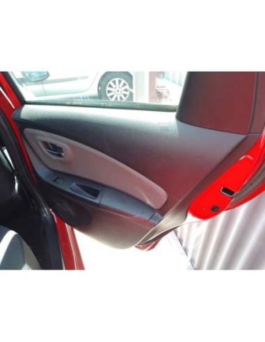 GUARNECIDO PUERTA TRASERA DERECHA TOYOTA YARIS...