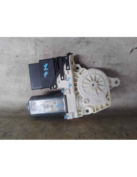 MOTOR ELEVALUNAS TRASERO DERECHO VOLKSWAGEN PASSAT VARIANT (3C5) - 218458