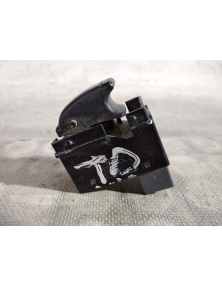 MANDO ELEVALUNAS TRASERO DERECHO DAEWOO NUBIRA BERLINA - 91791