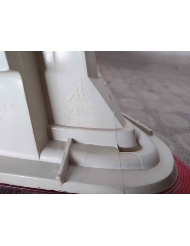 PILOTO TRASERO DERECHO INTERIOR OPEL ASTRA J...