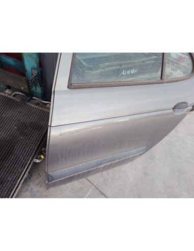 PUERTA TRASERA IZQUIERDA RENAULT MEGANE I BERL...