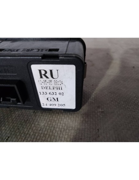 MANDO ELEVALUNAS DELANTERO IZQUIERDO OPEL CORSA C - 97670