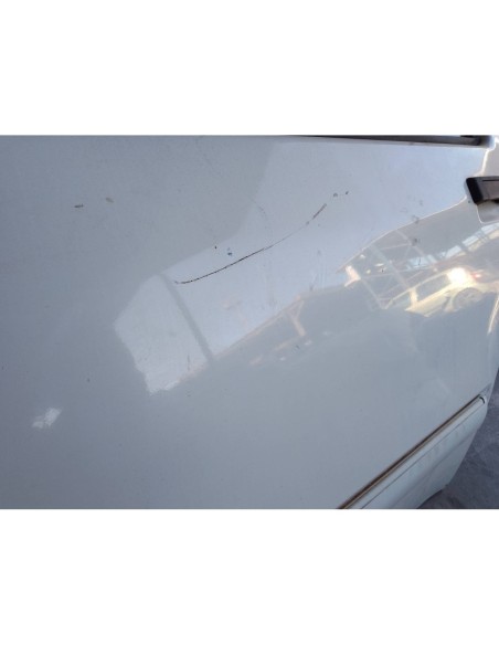 PUERTA TRASERA IZQUIERDA RENAULT R 19 BERL  CON PORTÓN (B/C53) - 98075
