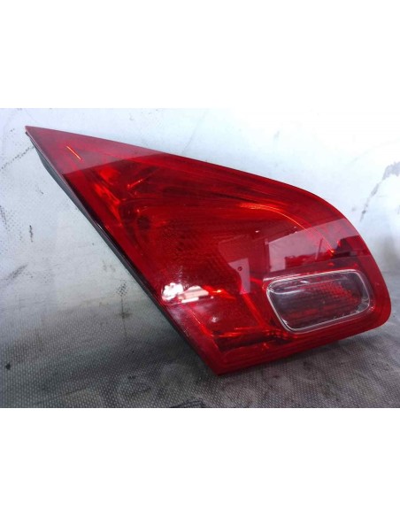 PILOTO TRASERO IZQUIERDO INTERIOR OPEL ASTRA J BERLINA 5P - 105460