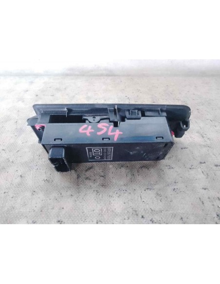 MANDO ELEVALUNAS DELANTERO IZQUIERDO MITSUBISHI COLT CZ3 BERL  3 (Z30) - 166630