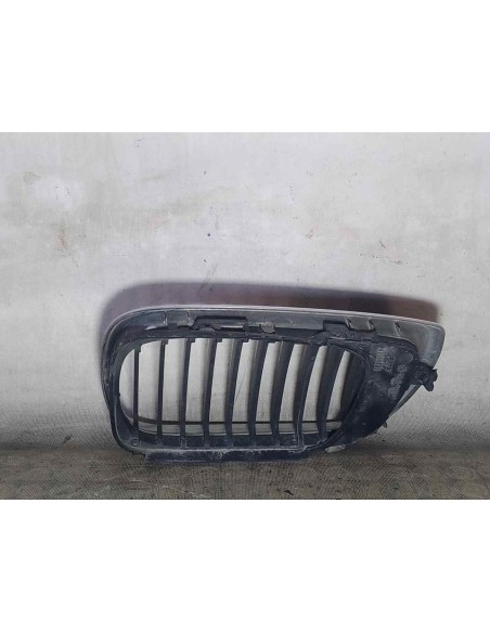 REJILLA DELANTERA BMW SERIE 3 TOURING (E46) - 185961