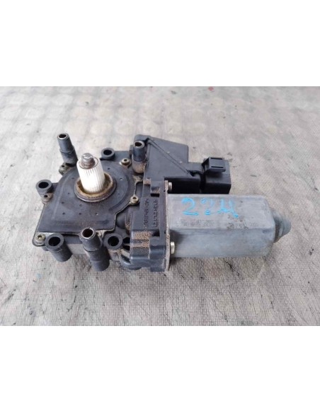 MOTOR ELEVALUNAS DELANTERO DERECHO AUDI A6 BERLINA (4B2) - 127161