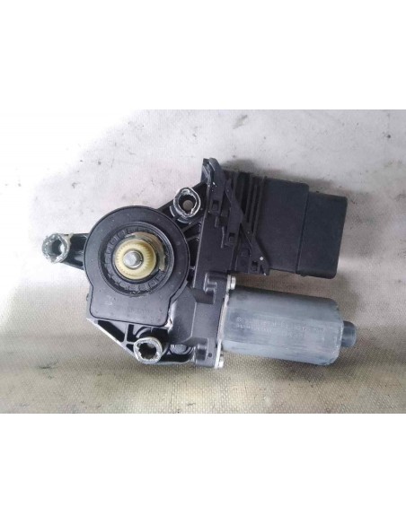 MOTOR ELEVALUNAS TRASERO DERECHO VOLKSWAGEN GOLF V (1K1)(10 2003) - 220074