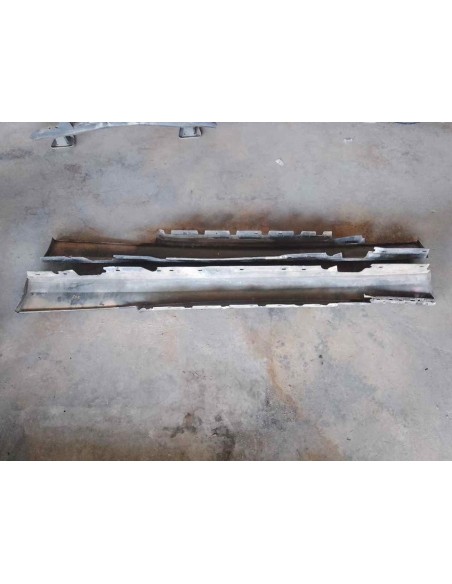 FALDON LATERAL BMW SERIE 1 BERLINA (E81/E87) - 136598