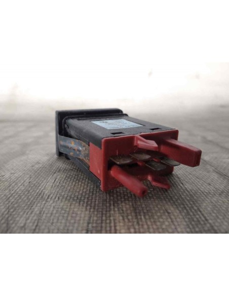 INTERRUPTOR VOLKSWAGEN GOLF IV BERLINA (1J1)(10 1997) - 136818