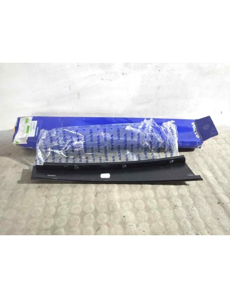 MOLDURAS DELANTERAS VOLVO S40 BERLINA - 142211