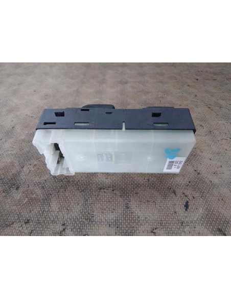 MANDO ELEVALUNAS DELANTERO DERECHO INFINITI Q60 CABRIO - 234536