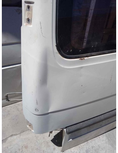 PUERTA TRASERA IZQUIERDA VOLKSWAGEN T4 TRANSPORTER CAMIÓN/DOBLE CABINA - 150942