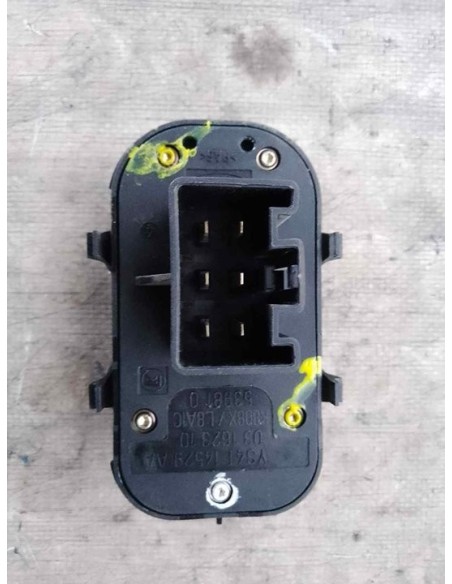MANDO ELEVALUNAS DELANTERO IZQUIERDO FORD FOCUS BERLINA (CAK) - 151391
