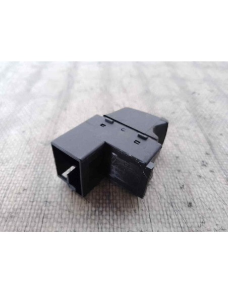 INTERRUPTOR VOLKSWAGEN PASSAT BERLINA (3B3) - 152614